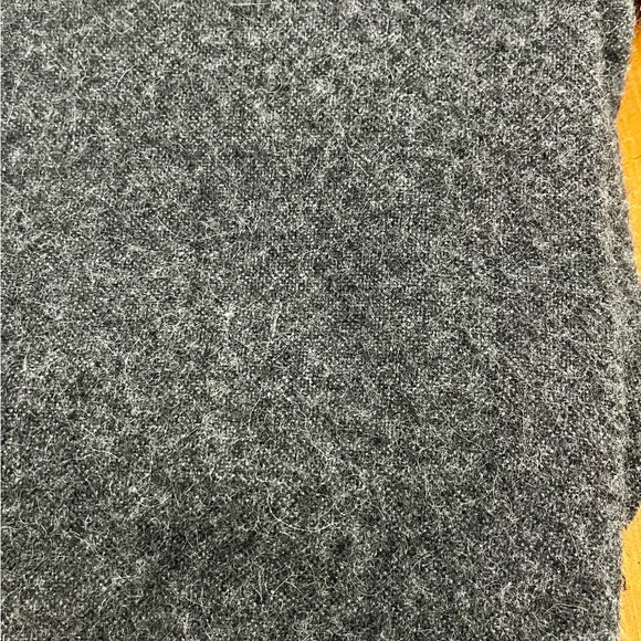 Baby alpaca cape/pancho, medium weight & warm - Picture 8 of 9